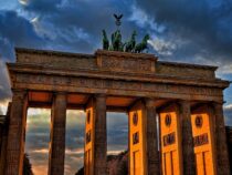 Milliardenüberschuss vs. Steuererhöhungen – die wichtigsten Twitter-Posts zum Thema