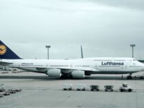 Gewinn von Lufthansa bricht deutlich ein