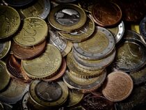 Ende für Ein-und Zwei-Cent-Münzen, Kritik an niedrigen Zinsen, einheitliche Regeln für Mindestlohn