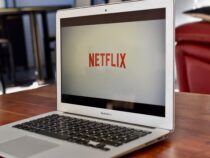 Netflix reduziert Beiträge, Mindestlohn steigt, Daimler-Aktie: Kaufen?