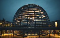Haushaltsdebatte im Bundestag, Renten steigen um mehr als 6 Prozent, Pommes und Chips-Knappheit