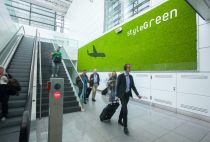 Munich Re schwächelt, Boom der Luxusgüterindustrie, Warnstreik am Flughafen München