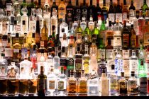 Euro steigt wieder, Preise für Alkohol könnten steigen, Sprit am teuersten in Deutschland