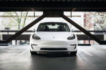Tesla-Aktie stürzt ab, Erhöhung des Kindergeldes, Renten sollen 2023 steigen