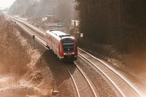 Fahrplanwechsel bei der Deutschen Bahn, Verspätung bei Steuerbescheiden, Bargeldobergrenze von 10.000 Euro