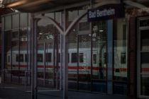Mehr Bahnreisen wegen 49-Euro-Ticket, Autoversicherung wird teurer, Geringe Renten