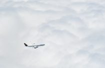 Lufthansa mit Rekordgewinn, Kündigungswelle bei Credit Suisse, Spritpreise steigen deutlich