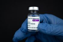 Dax nahe Rekordhoch, Covid-19-Impfstoff AstraZeneca verliert EU-Zulassung, Insolvenzen steigen deutlich