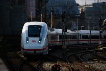 Bitcoin auf Rekordhoch, Zwangsräumungen in Deutschland steigen, Fahrplanwechsel bei DB