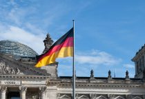 Proteste in Deutschland, Dax-Anleger zurückhaltend, Steigende Immobilienpreise?