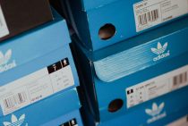 Handelskonflikt spitzt sich zu, Adidas mit hohen Zielen, Dax mit großem Tagesverlust