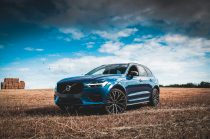 Tesla schwächelt, Dax in Rekordnähe, Volvo will 3000 Stellen streichen
