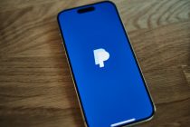 Dax mit Gewinnen, Exportnation Deutschland schwächelt, Paypal Sicherheitsproblem