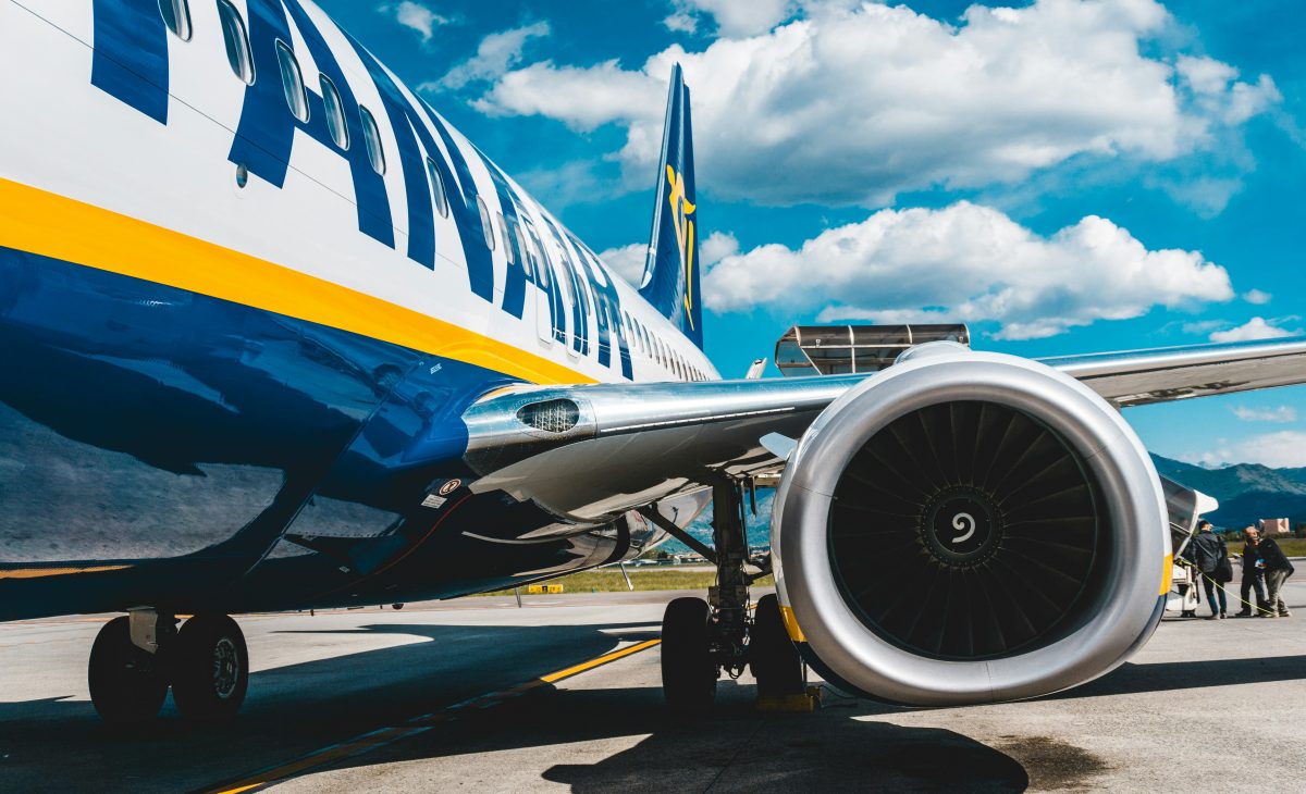 Inflation sinkt auf 2,3 Prozent, Ryanair wird papierlos, Dax über 24.000 Punkte-Marke